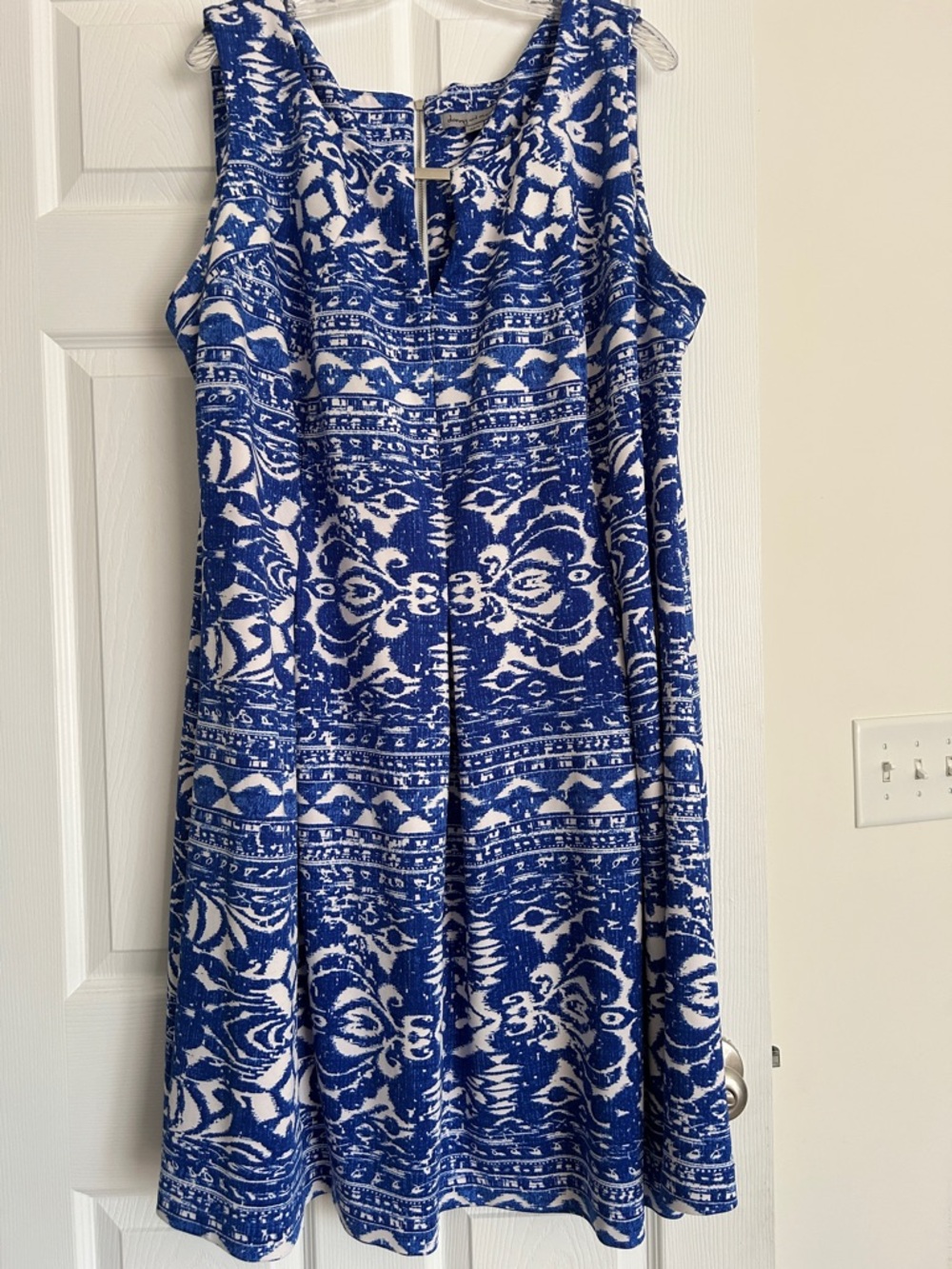 Danny & Nicole Blue and White Printed Midi Dress